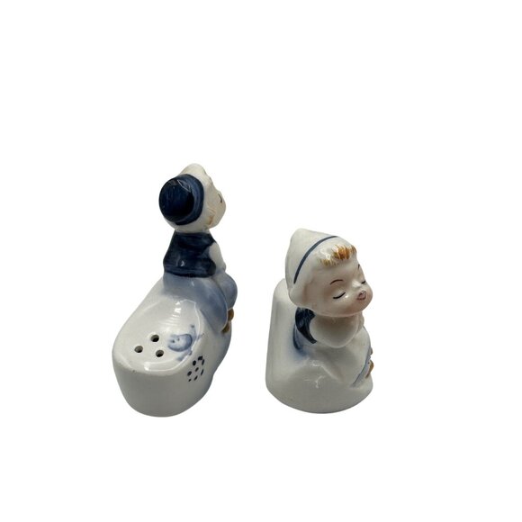 Dutch Boy & Girl Ceramic Salt & Pepper Shakers Kissing Figurines Hand-Painted - Picture 5 of 5